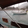 Onweer en regen,Gerbekse Cove. Achterin ru&iuml;nes van Byzantijnse handelspost. Links mijn zwembroe