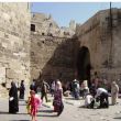 Aleppo. De Bab Antakya, de Antiochi&euml; Poort. Hierachter ligt ons hotel
