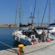 Aan de Venetiaanse kade in Chan&iacute;a. Links een oude fortificatie