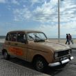 Nazar&eacute;. Renault 4tje op de boulevard. Ca 35 jaar geleden was ik hier met mijn eigen 4tje