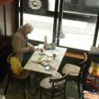 Gij&oacute;n, caf&eacute; Bariloche. Als ik haar niet kende, zou ik proberen contact met haar te mak