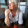&icirc;le d'Yeux. Ans met campari in een leuke kroeg aan de haven