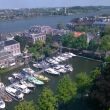 Uitzicht op het Maartensgat met onze Dulce, halverwege de afdaling van de toren.