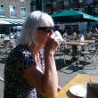 Gorcum 15-08-2016. Koffie op het terras van het Museumcaf&eacute;.