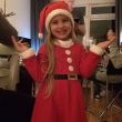 De avond van 1e Kerstdag. Vaj&egrave;n als kerstvrouwtje.