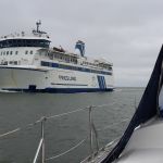 De 'Friesland' passeert in de Blauwe Slenk.