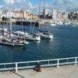 Dulce (rechts) in de jachthaven van Gij&oacute;n