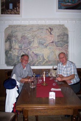 Met mijn broer Wiebe in Grieks Restaurant Mykonos in Gorcum