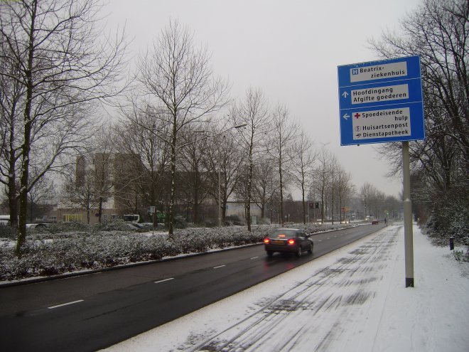 De Banneweg in Gorinchem. Op de achtergrond het Beatrixziekenhuis