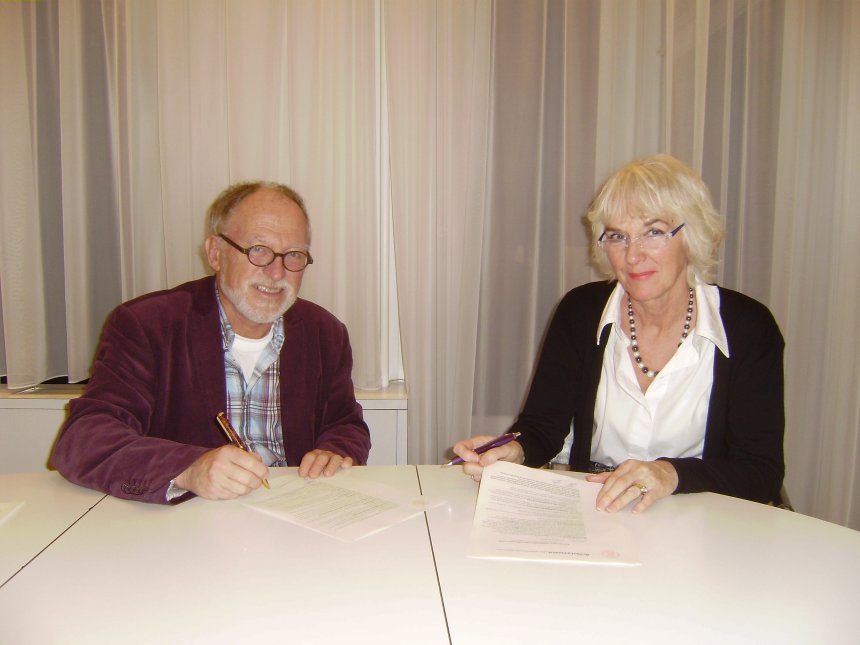 Bij de notaris tekenen we de actes voor de hypotheek en de overdracht van eigendom