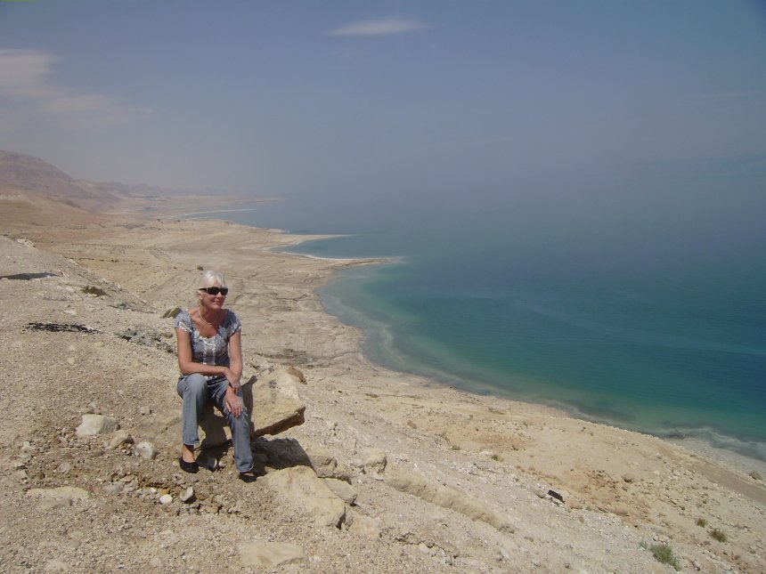 Op een helling boven de Dode Zee voorbij Mineral Beach