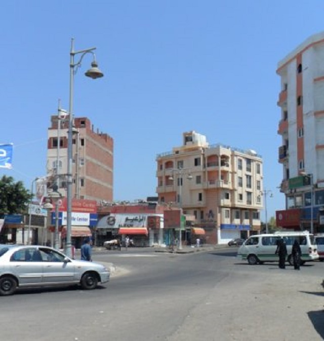 Het pleintje in de wijk naast de marina