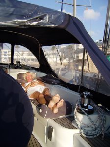 Nog een middag profiteren van zon in de kuip. Er is slecht weer op komst!