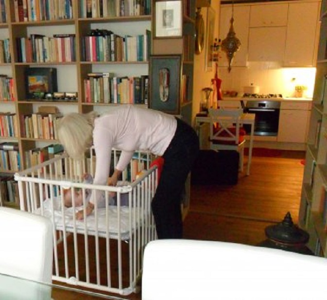 Lisa vanmiddag in de nieuwe box bij ons thuis