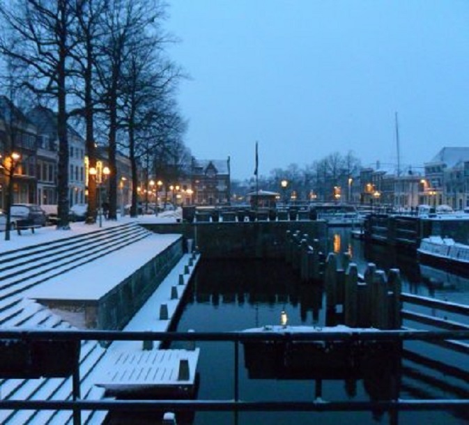 Vanmorgen ligt er een pak sneeuw in de haven