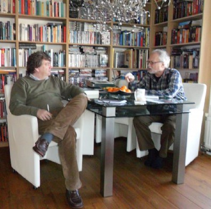 Werkbespreking met Jan-Willem, mijn uitgever, bij ons thuis