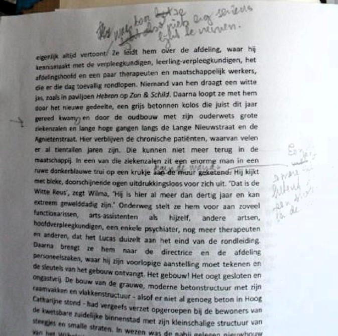 De bovenste helft van een gecorrigeerde bladzijde uit deel 3