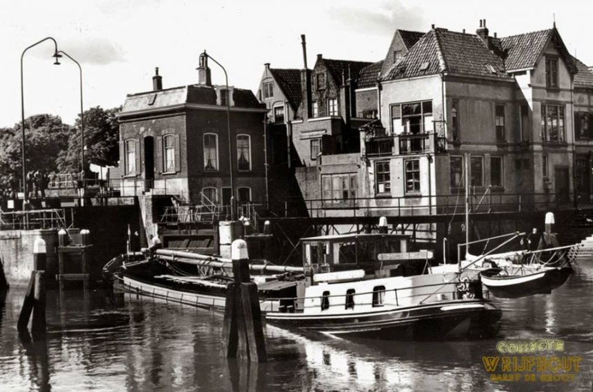 De vroegere Lingesluis met de voorganger van ons huis