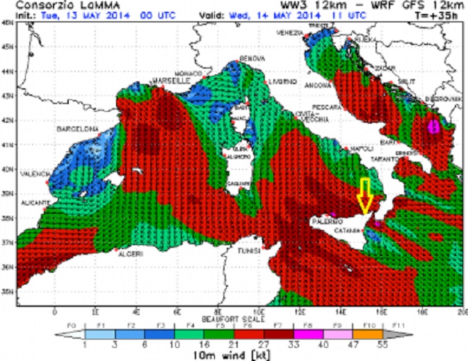Prognose voor morgenochtend 11.00 uur UTC. Bij de gele pijl ligt Milazzo, waar we zijn.
