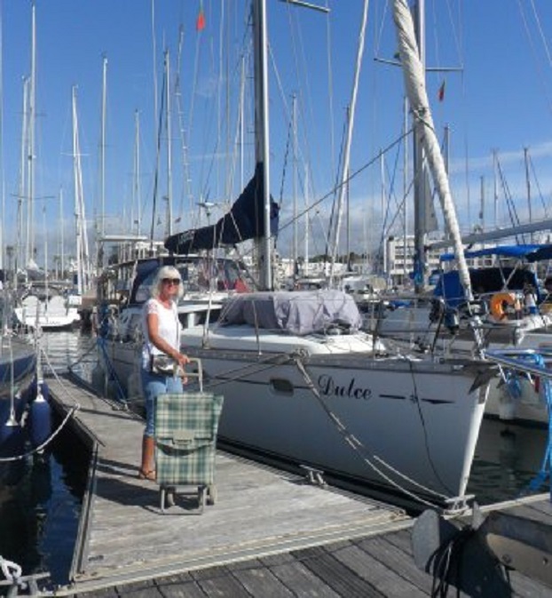 Onze tijdelijke ligplaats in Marina de Lagos