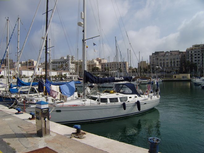 Dulce is na de mislukte oversteek van de Straat van Gibraltar weer terug in de gastvrije haven van Ceuta