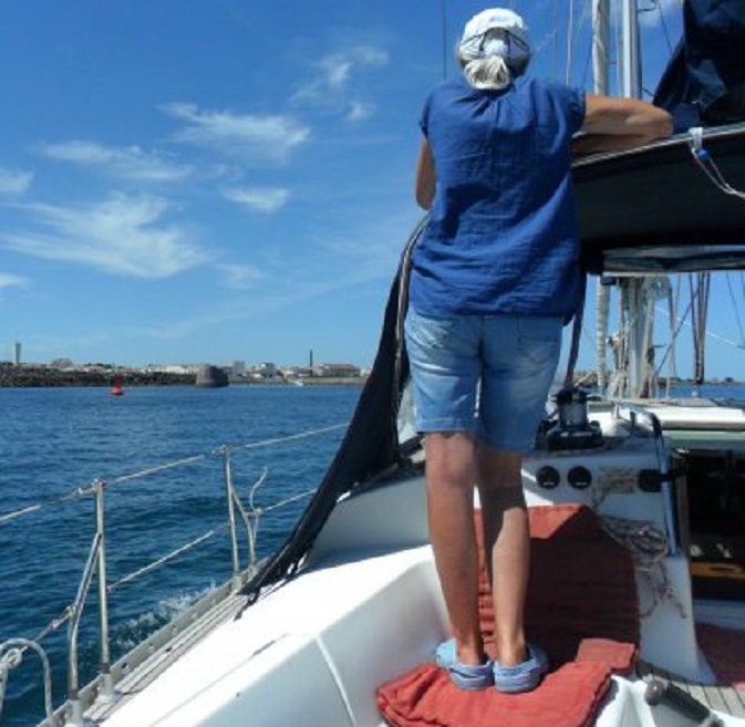 Aanloop van Joinville, Île de Yeux. Let op, rode boei aan bakboord!