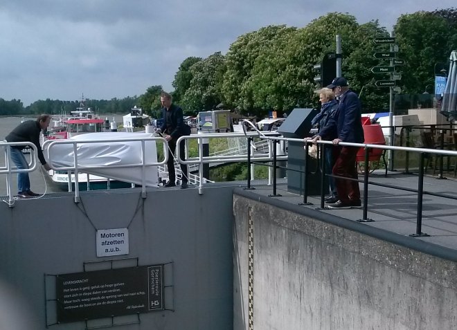 Open Havendag 2016, onthulling van het nieuwe sluisgedicht van de Poëzieroute.