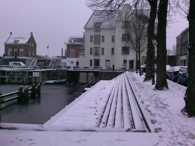 Ons huis. Foto van gisteren toen er nog sneeuw lag.