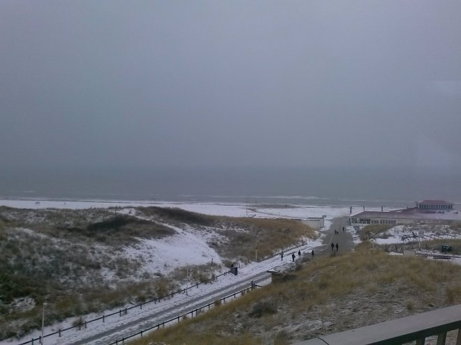 Het uitzicht uit onze hotelkamer in Hotel Het Hoge Duin in Wijk aan Zee.