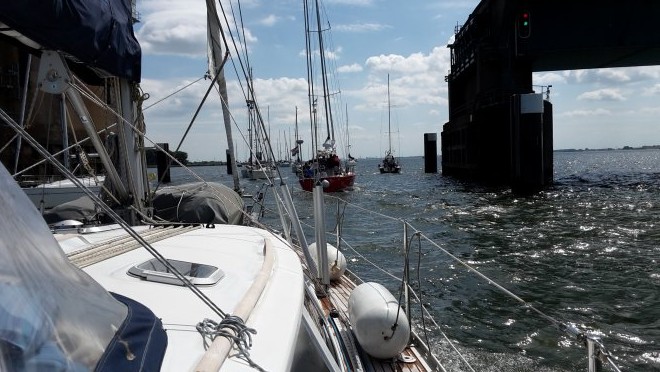 Opening van de Haringvlietbrug.