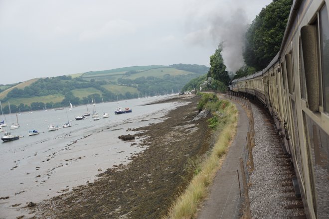 Met de Hogwarts Express langs de Dart River naar Greenway, het landgoed van Agatha Christie.