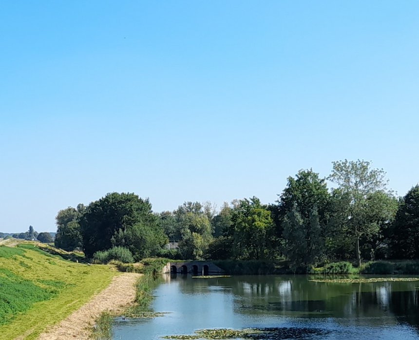 Oostelijke vestinggracht van Willemstad (fot van eergisteren)